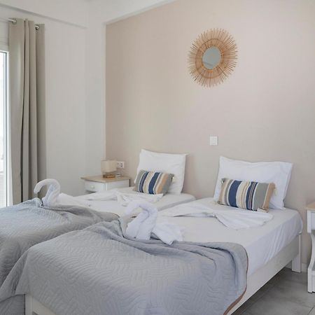Ayeri Hotel Парос Екстериор снимка
