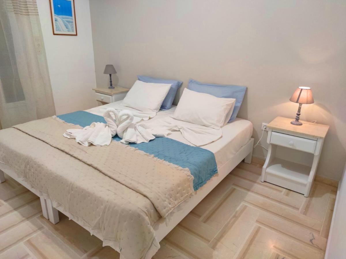 Ayeri Hotel Парос Екстериор снимка