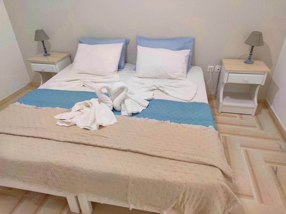 Ayeri Hotel Парос Екстериор снимка