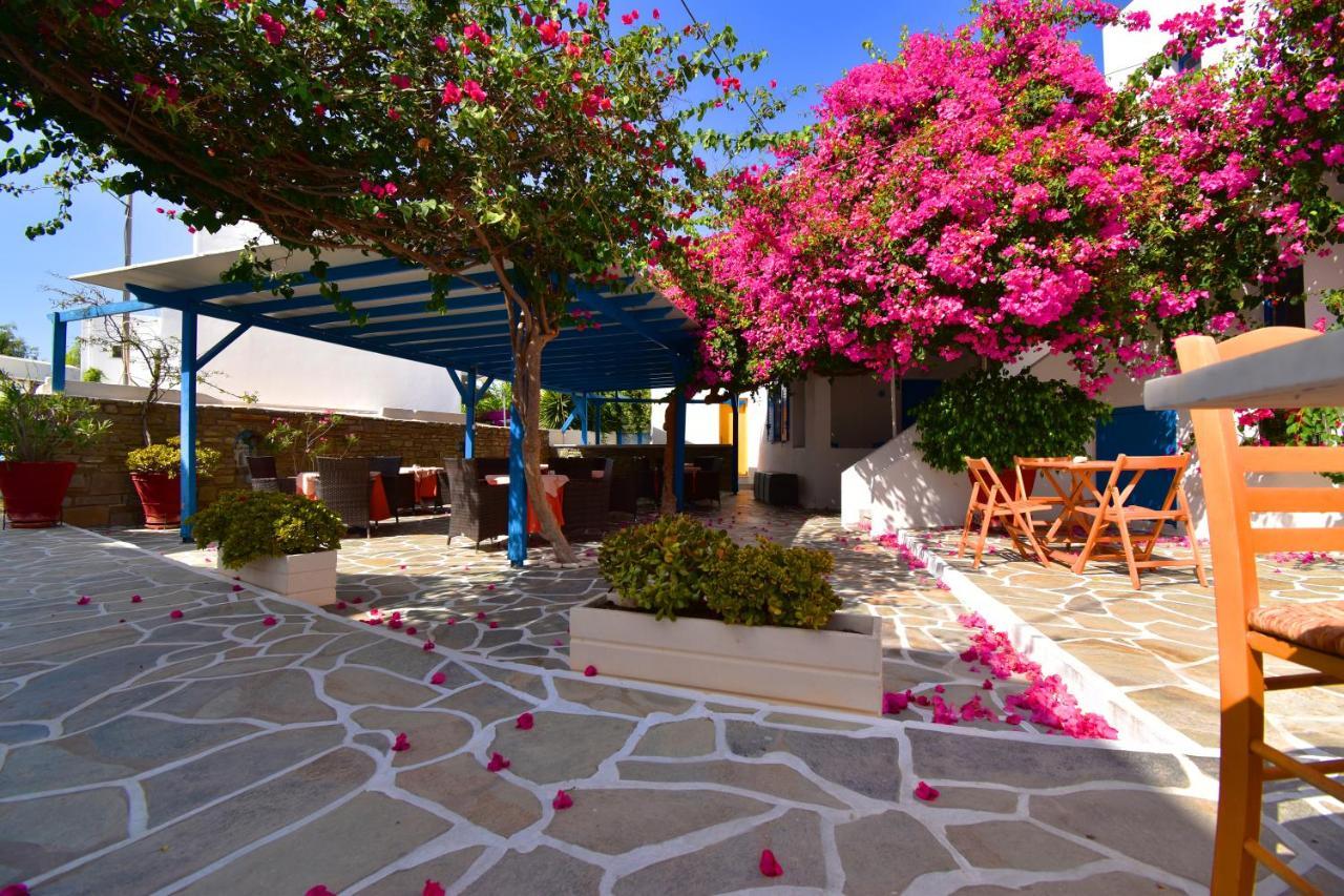 Ayeri Hotel Парос Екстериор снимка