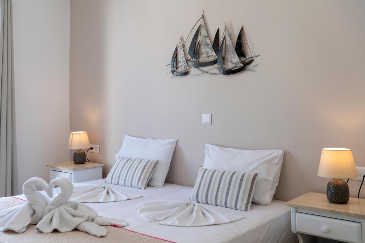 Ayeri Hotel Парос Екстериор снимка